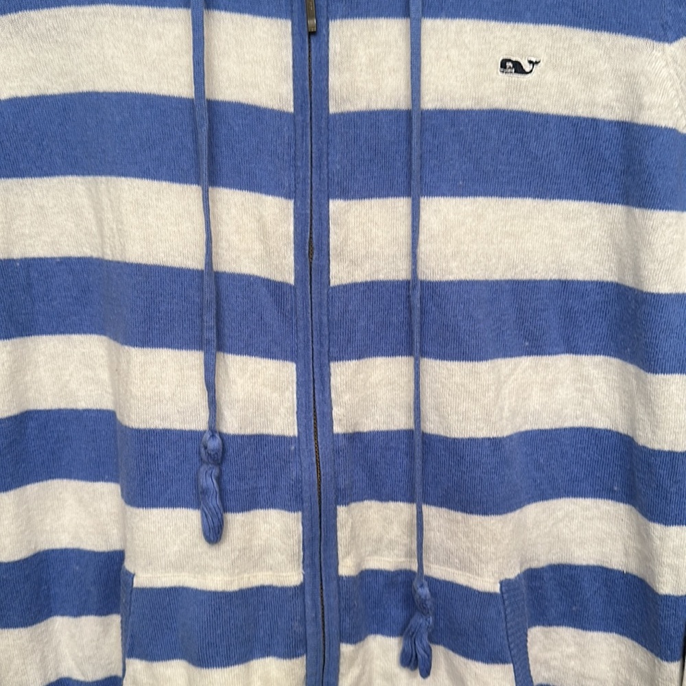 Baby blue and white striped vineyard vines light weight super soft zip up shirt. - Picture 4 of 5